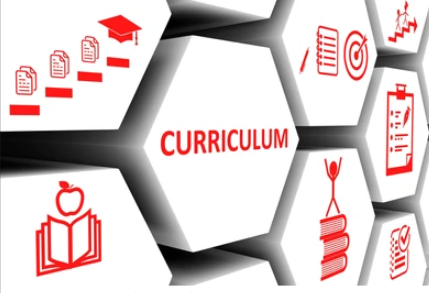 An illustration of curriculum pressure points showing how flexible, modular learning impacts university credit frameworks under LLE